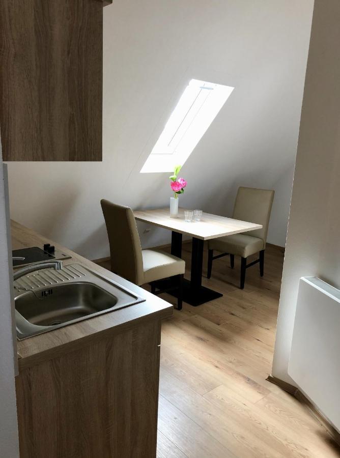 A Lotus Hotel Böblingen Eksteriør bilde