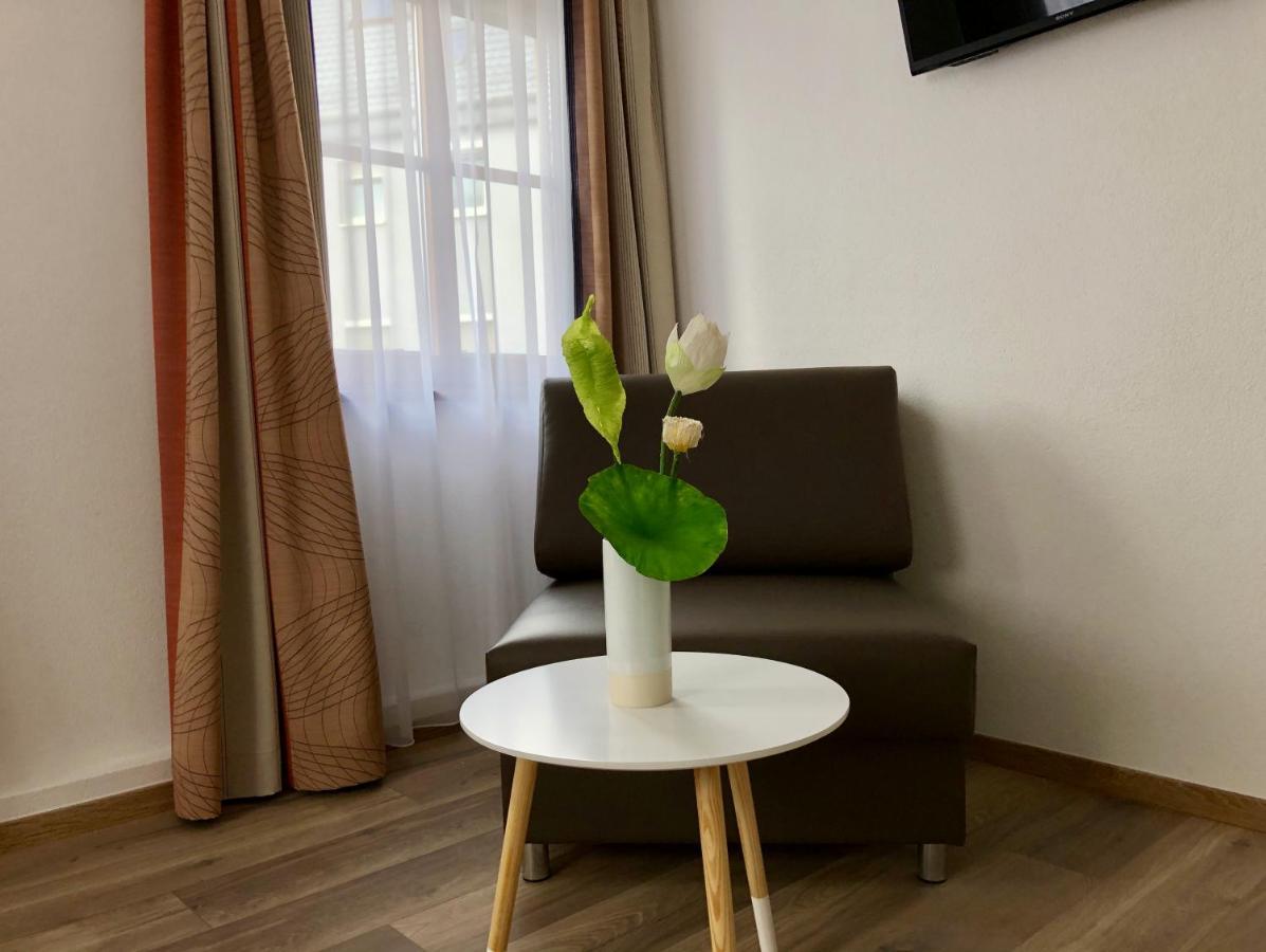 A Lotus Hotel Böblingen Eksteriør bilde